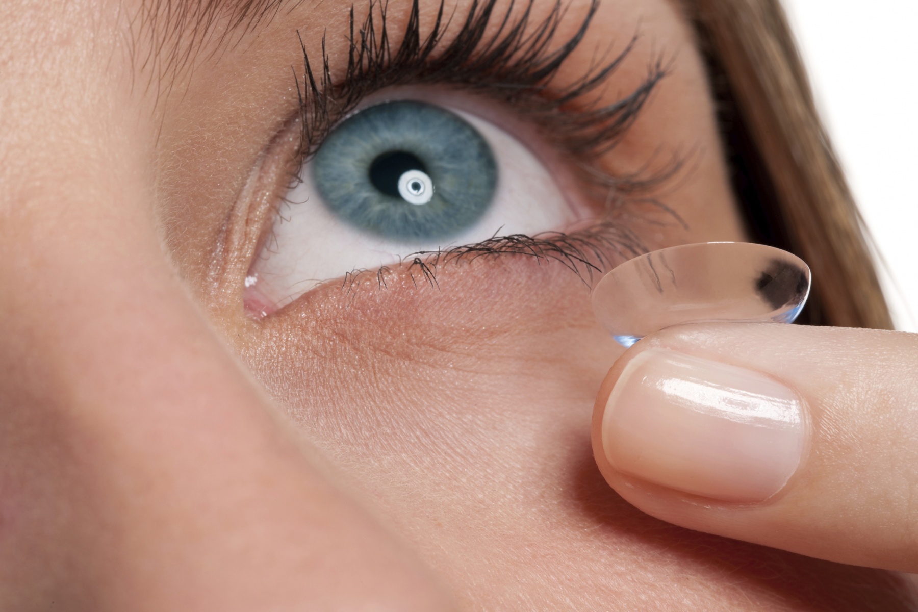 Lentes de contacto: ¿las estás cuidando como es debido?
