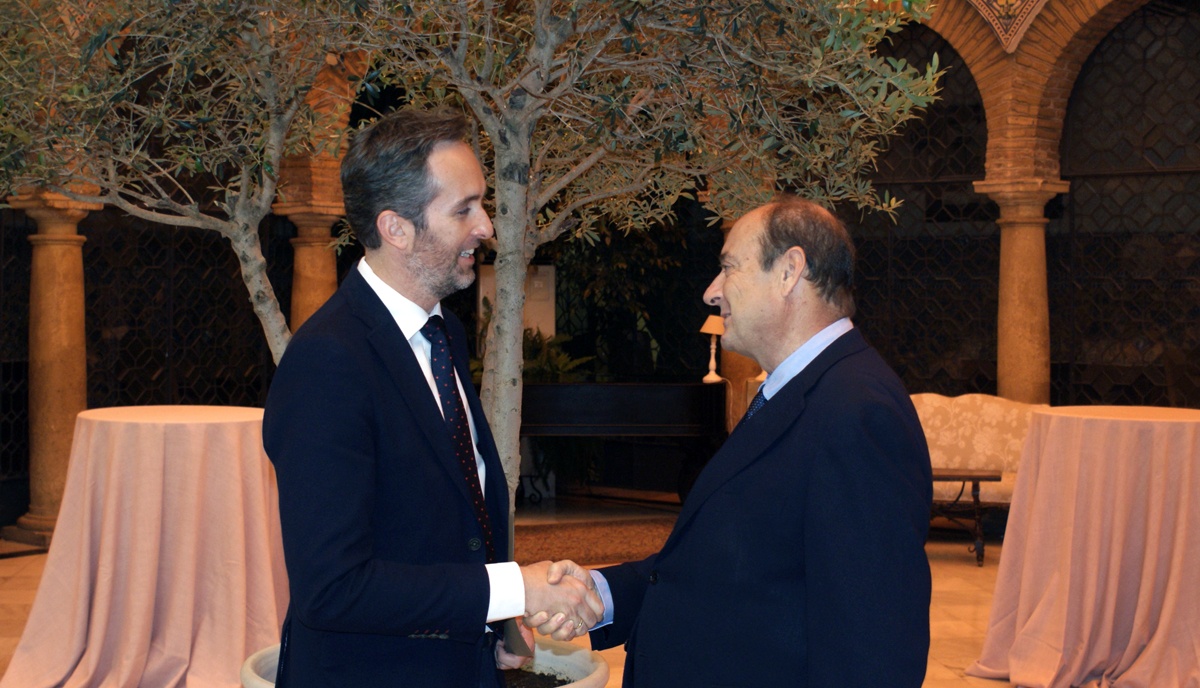 Clínica El Brillante Oftalmología y el Real Círculo de la amistad firman un nuevo acuerdo